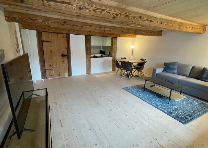A Knight\'S Splendid Apartment